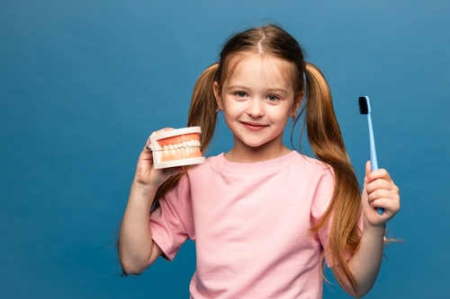 Immagine relativa al post intitolato Igiene Orale per i Bambini: I Prodotti Più Adatti per una Pulizia Efficace