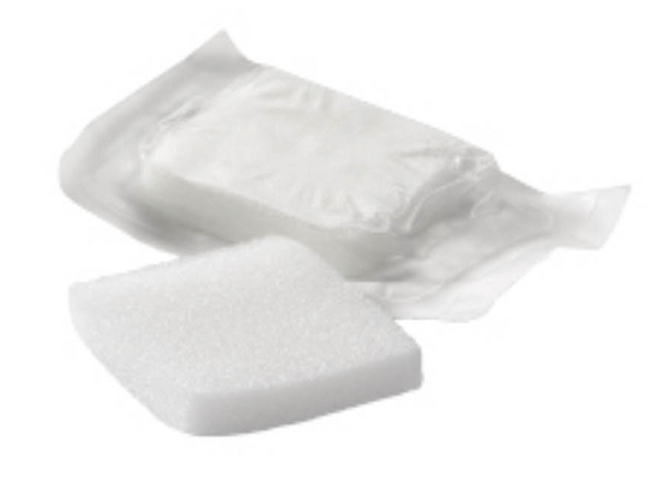 MEDICAZIONE IN COMPRESSE DI POLIURETANO ESPANSO FORMATO DA RETICOLI CELLULARI A NIDO D'APE 10PZ 5X5X1CM STERILE - Farmacia Dott. Pasquale Russo